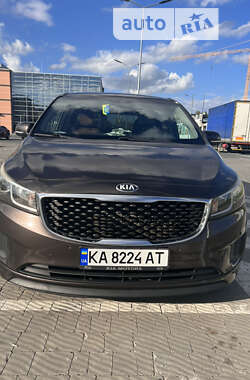 Ціни Kia Sedona Бензин