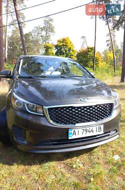Цены Kia Sedona Бензин