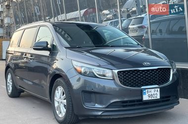 Ціни Kia Sedona Бензин