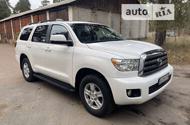 Цены Toyota Sequoia Бензин