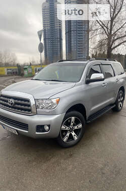 Цены Toyota Sequoia Бензин