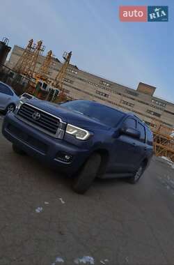 Цены Toyota Sequoia Бензин