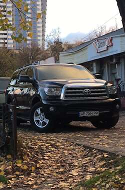 Цены Toyota Sequoia Бензин