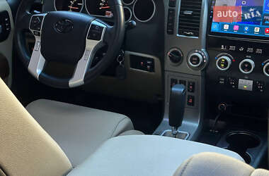 Цены Toyota Sequoia Бензин