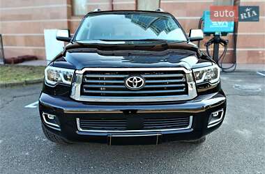 Цены Toyota Sequoia Бензин