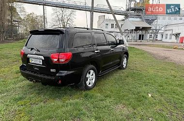 Цены Toyota Sequoia Бензин