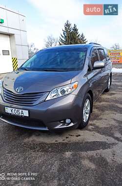 Ціни Toyota Sienna Бензин