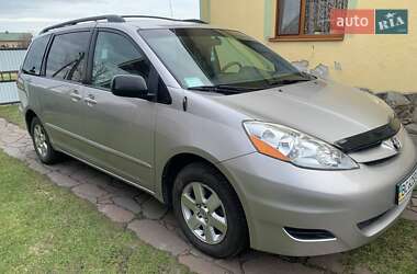 Цены Toyota Sienna Бензин