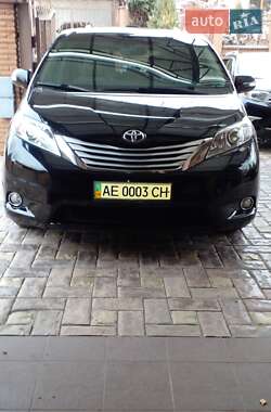 Цены Toyota Sienna Бензин