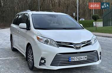 Ціни Toyota Sienna Бензин