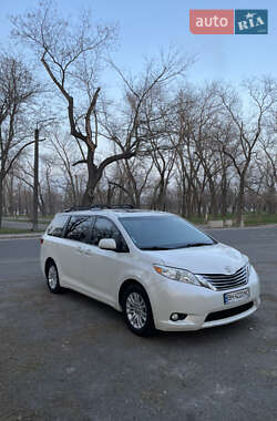 Цены Toyota Sienna Бензин