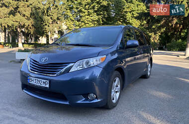 Цены Toyota Sienna Бензин