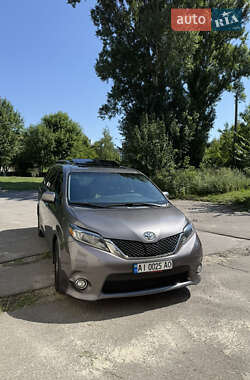 Ціни Toyota Sienna Бензин