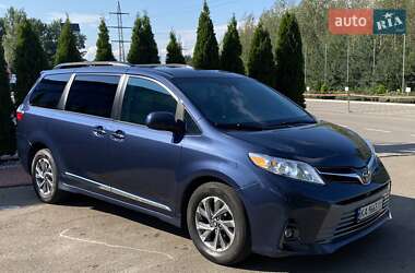 Ціни Toyota Sienna Бензин