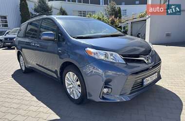Ціни Toyota Sienna Бензин