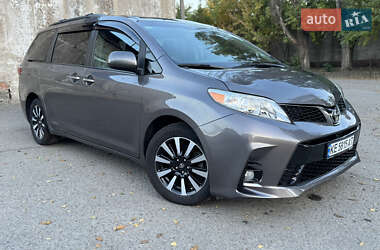 Цены Toyota Sienna Бензин