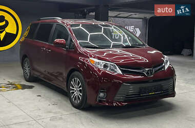 Цены Toyota Sienna Бензин