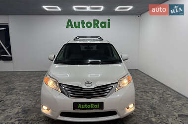 Ціни Toyota Sienna Бензин