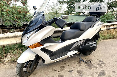 Ціни Honda Silver Wing 400 Бензин