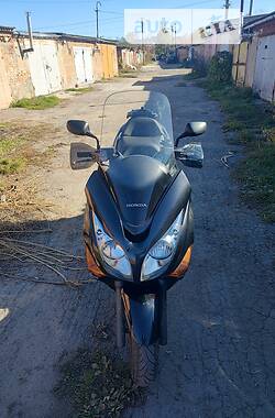 Ціни Honda Silver Wing 400 Бензин