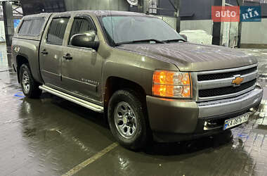 Цены Chevrolet Silverado Бензин