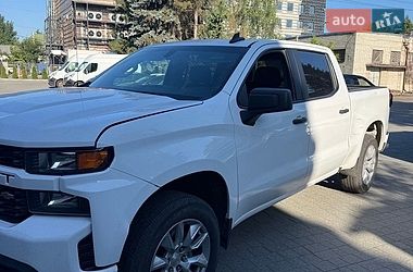 Цены Chevrolet Silverado Бензин