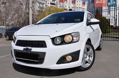 Цены Chevrolet Sonic Бензин