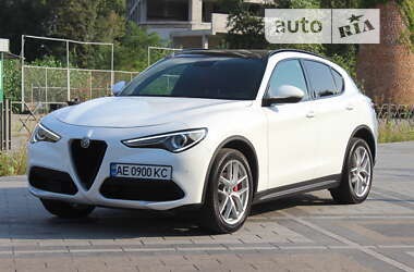 Ціни Alfa Romeo Stelvio Бензин