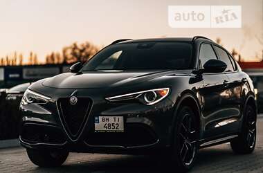 Ціни Alfa Romeo Stelvio Бензин