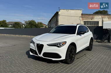 Ціни Alfa Romeo Stelvio Бензин