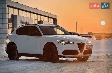 Цены Alfa Romeo Stelvio Бензин