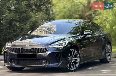 Цены Kia Stinger Бензин