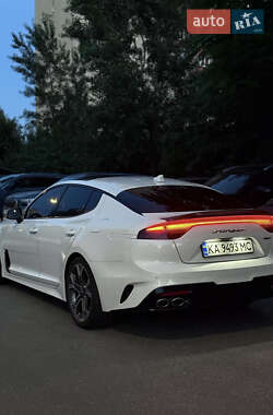 Ціни Kia Stinger Бензин