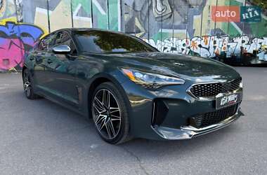 Цены Kia Stinger Бензин