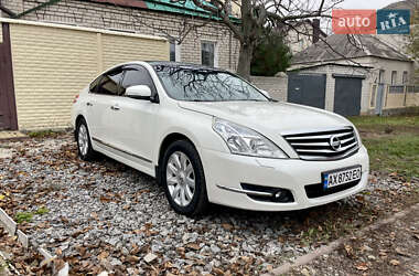 Ціни Nissan Teana Бензин