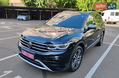 Цены Volkswagen Tiguan Allspace Бензин