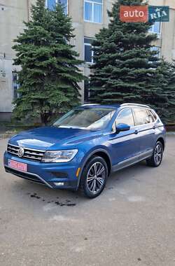 Цены Volkswagen Tiguan Allspace Бензин