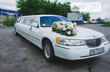 Ціни Lincoln Town Car Бензин