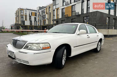 Ціни Lincoln Town Car Бензин