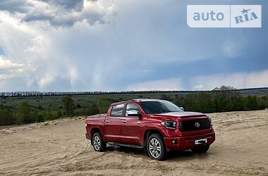 Ціни Toyota Tundra Бензин