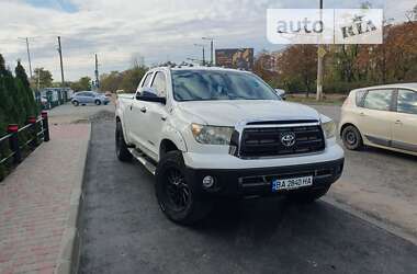 Ціни Toyota Tundra Бензин