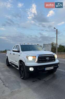 Ціни Toyota Tundra Бензин
