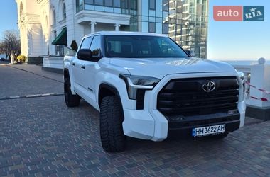 Ціни Toyota Tundra Бензин