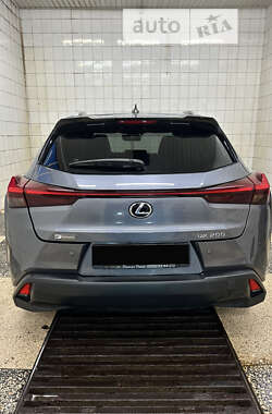 Цены Lexus UX Бензин