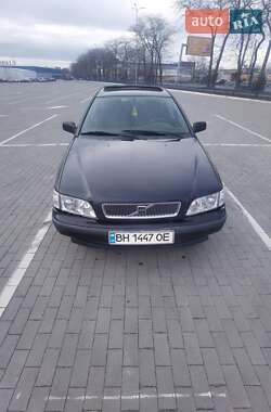 Ціни Volvo V40 Бензин