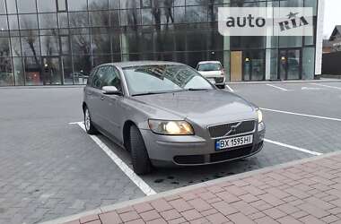 Ціни Volvo V50 Бензин