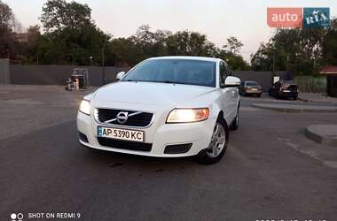 Ціни Volvo V50 Бензин