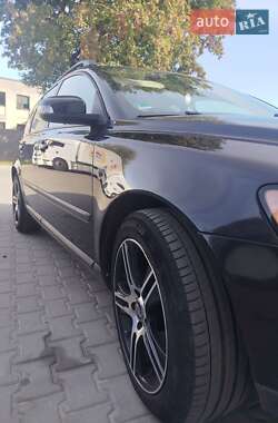 Ціни Volvo V50 Бензин