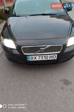 Ціни Volvo V50 Бензин