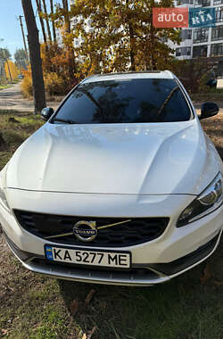 Ціни Volvo V60 Cross Country Бензин